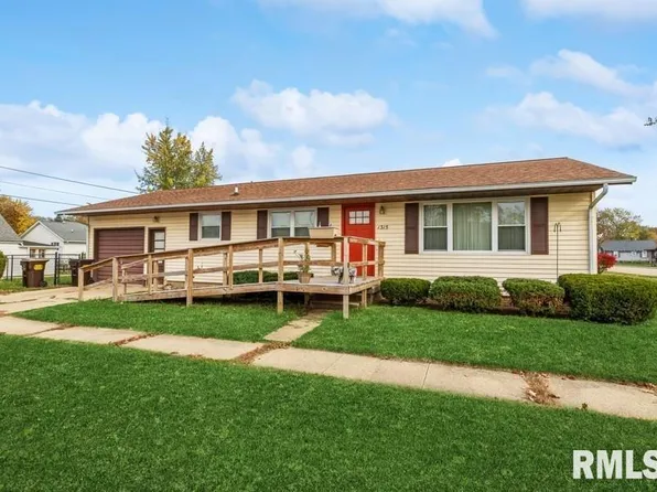 1315 10th St, Fulton, IL 61252