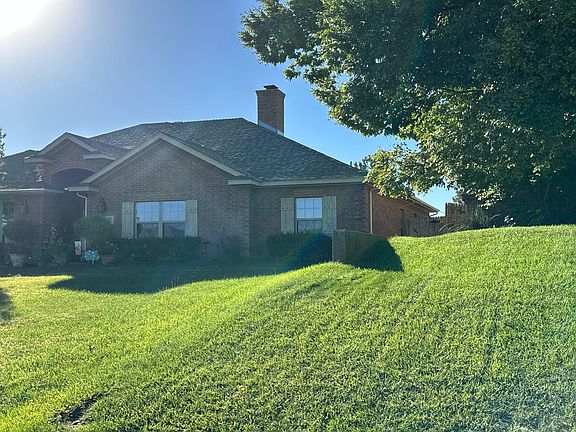 3rd image of 6703 Silverbell Ln