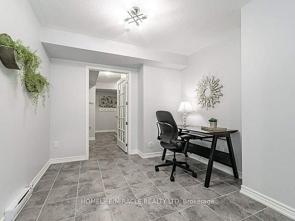 4th image of 929 Apple Hill Ln
