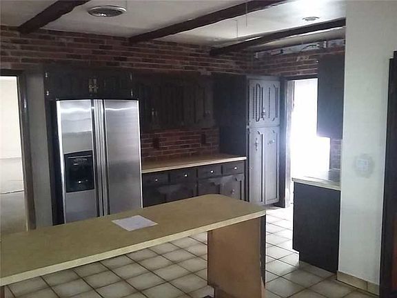 3rd image of 19521 NE 21st Ct