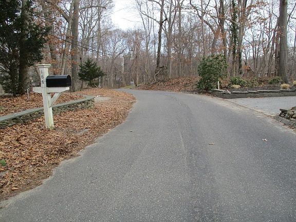 5th image of 166 Oakside Dr