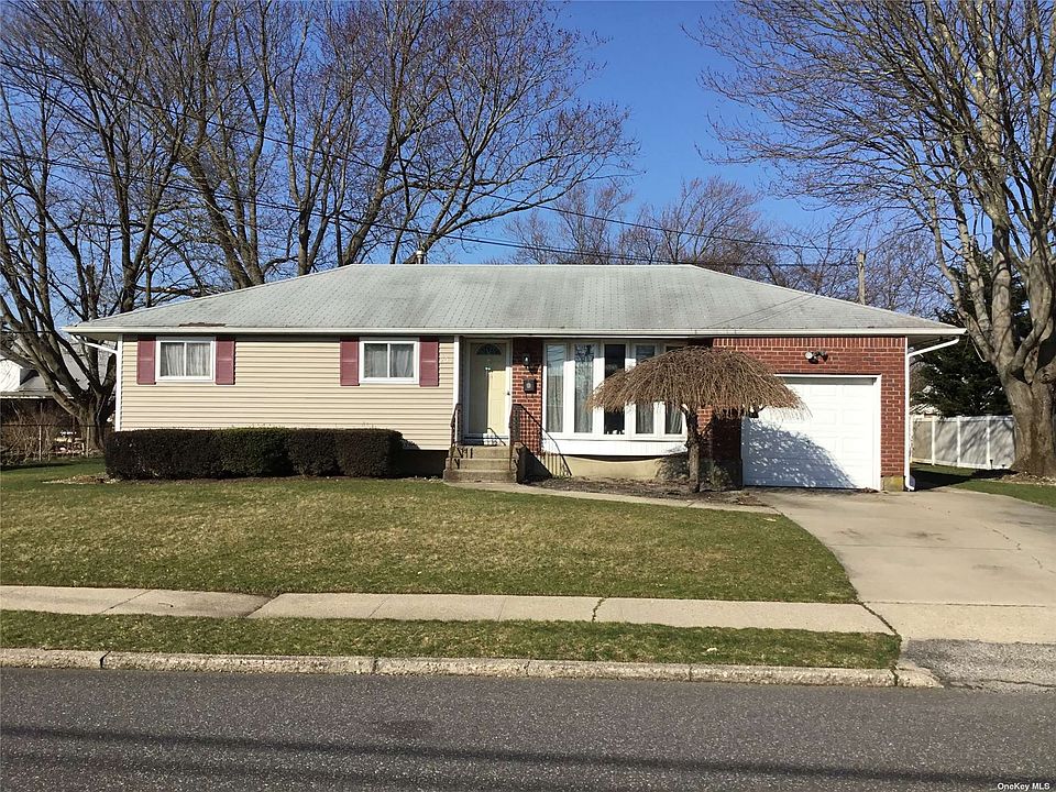204 Osceola Avenue, Deer Park, NY 11729 Zillow