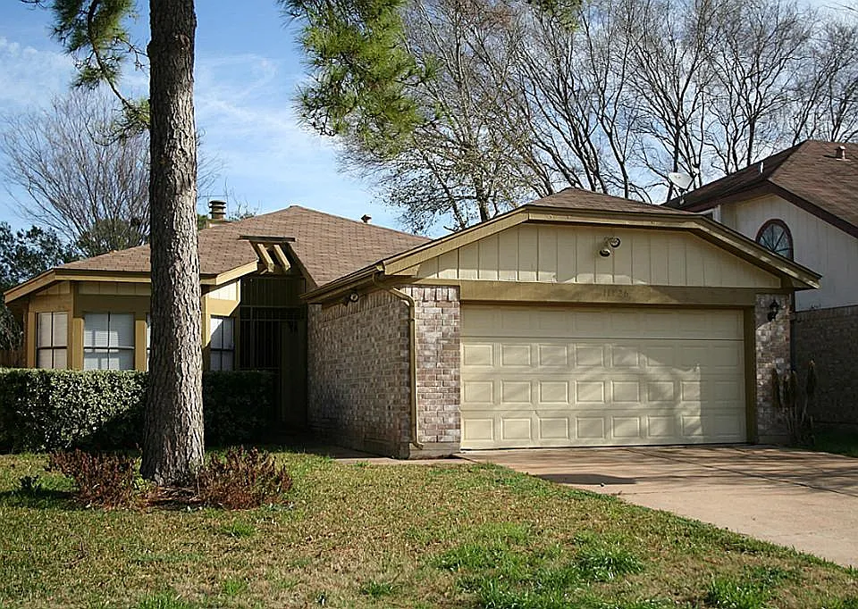 11726 Plumbrook Dr