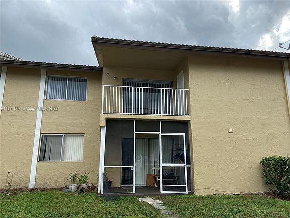 4th image of 11584 NW 43rd St #11584