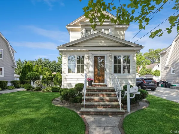 16 Devon Street, Lynbrook, NY 11563