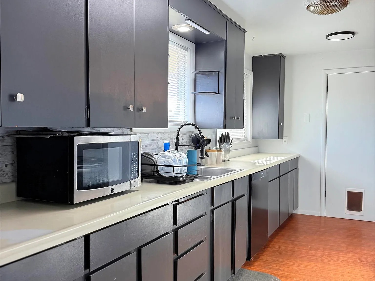 2 bed, 1.0 bath, 1166 sqft, $2,800 — Photo 3