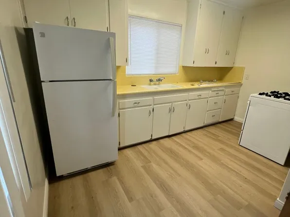 263 N Dos Caminos Ave, Ventura, CA 93003