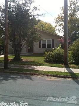 1st image of 423 W Wood Ave