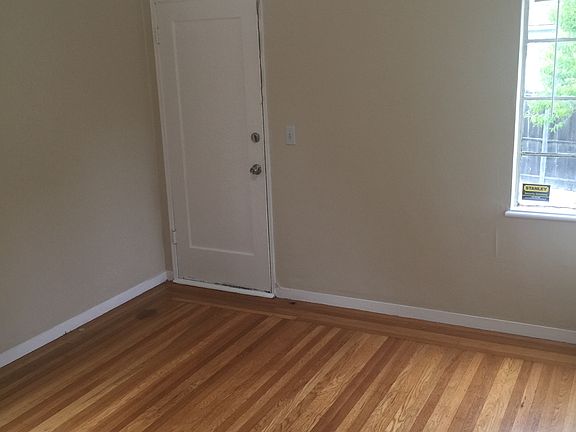 5th image of 4438 Steele St