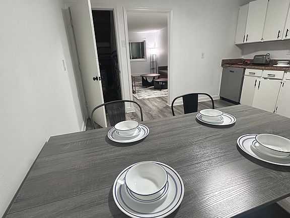 3rd image of 3527 Bolling Rd #3