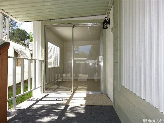2nd image of 44 Goldenrod Ave