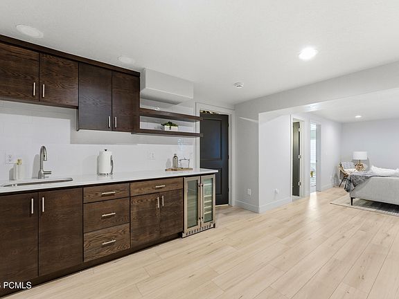 5th image of 3502 E Breton Ln