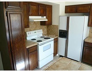 2nd image of 3585 Moraga Dr