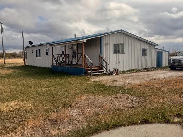 24 Oriole Ln, Riverton, WY 82501