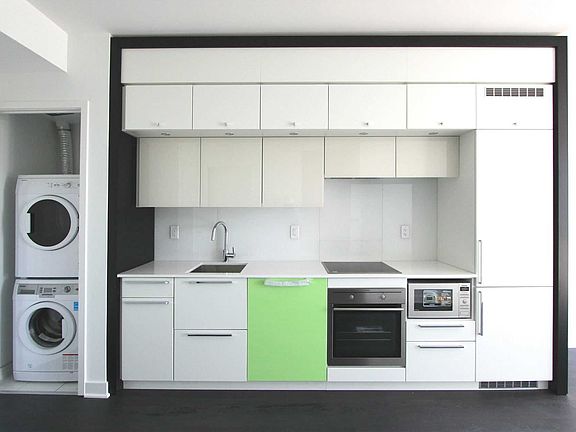 3rd image of 15 Grenville St #3510