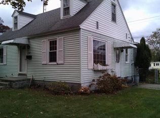 2725 Forest Hills Rd, Norton Shores, MI 49441