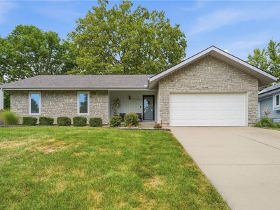 1628 NE Westwind Dr, Lees Summit, MO, 64086