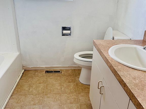 2nd image of 61632 Daly Estates Dr #2