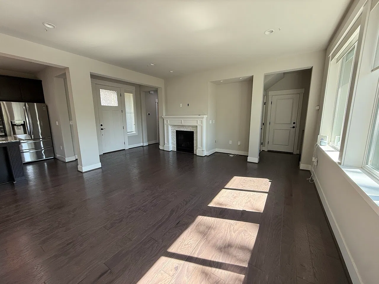 4 bed, 1888 sqft, $3,500 — Photo 4