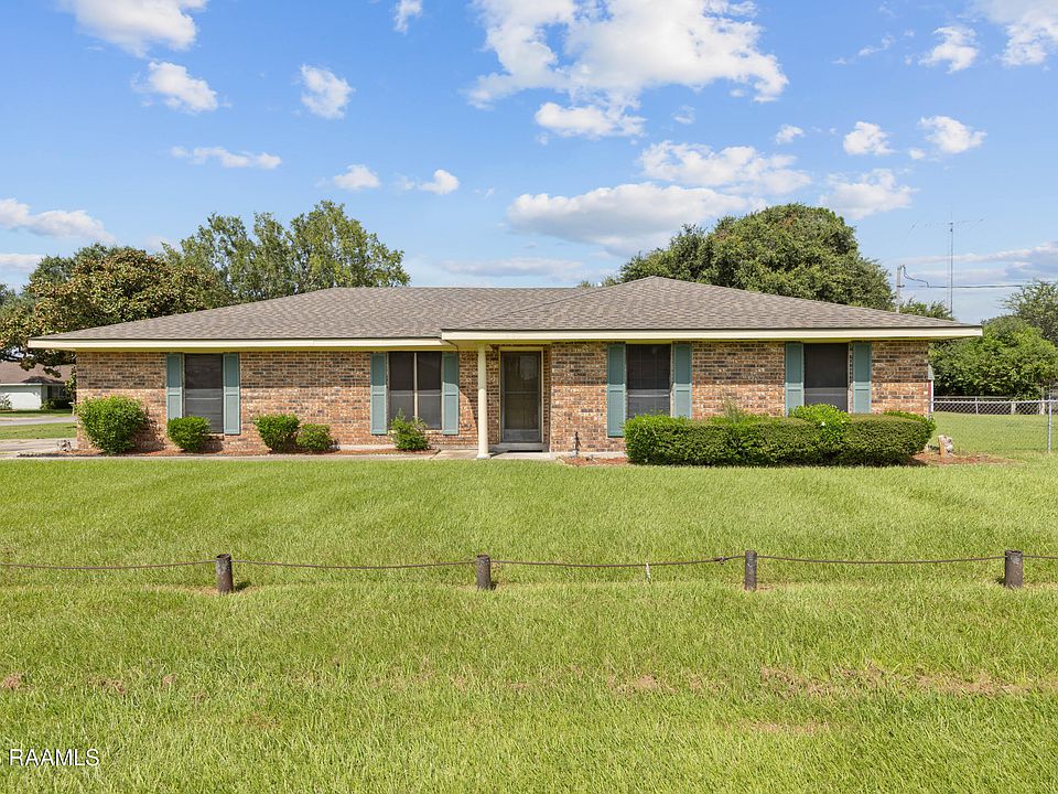 1st image of 200 Cheyenne Cir