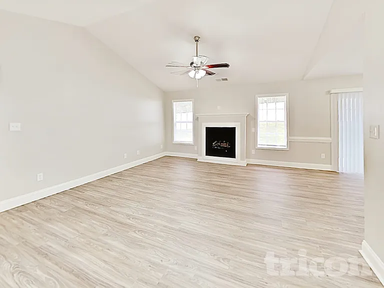 1115 Landen Chase Dr — Photo 4