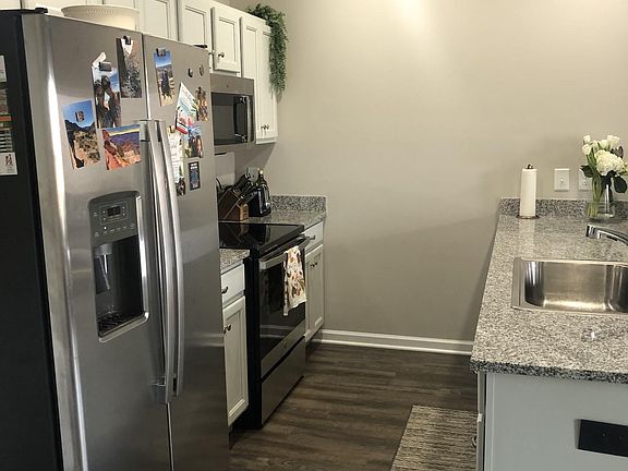 5th image of 2239 Lismore Dr