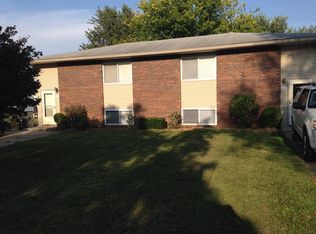 711 S Park Square Dr, Bloomington, IN 47403