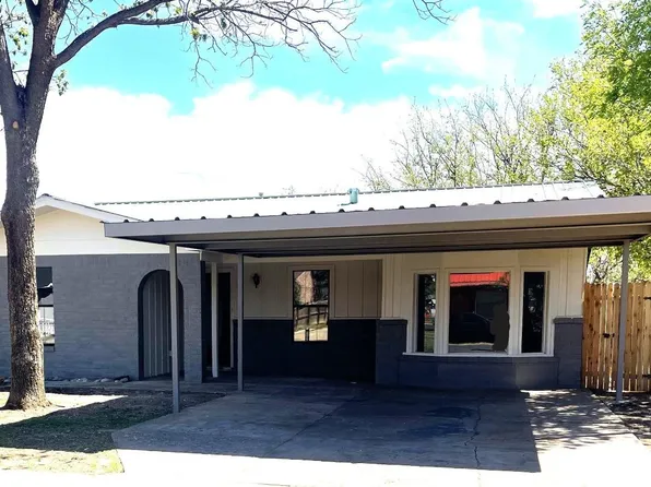 2819 1st Pl, Lubbock, TX 79415