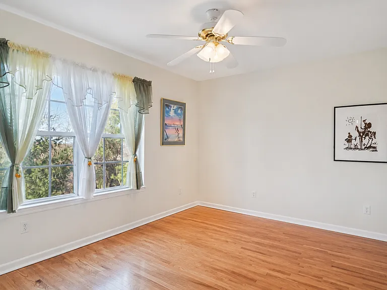 15 Ryan Lane Lincoln Park — Photo 17