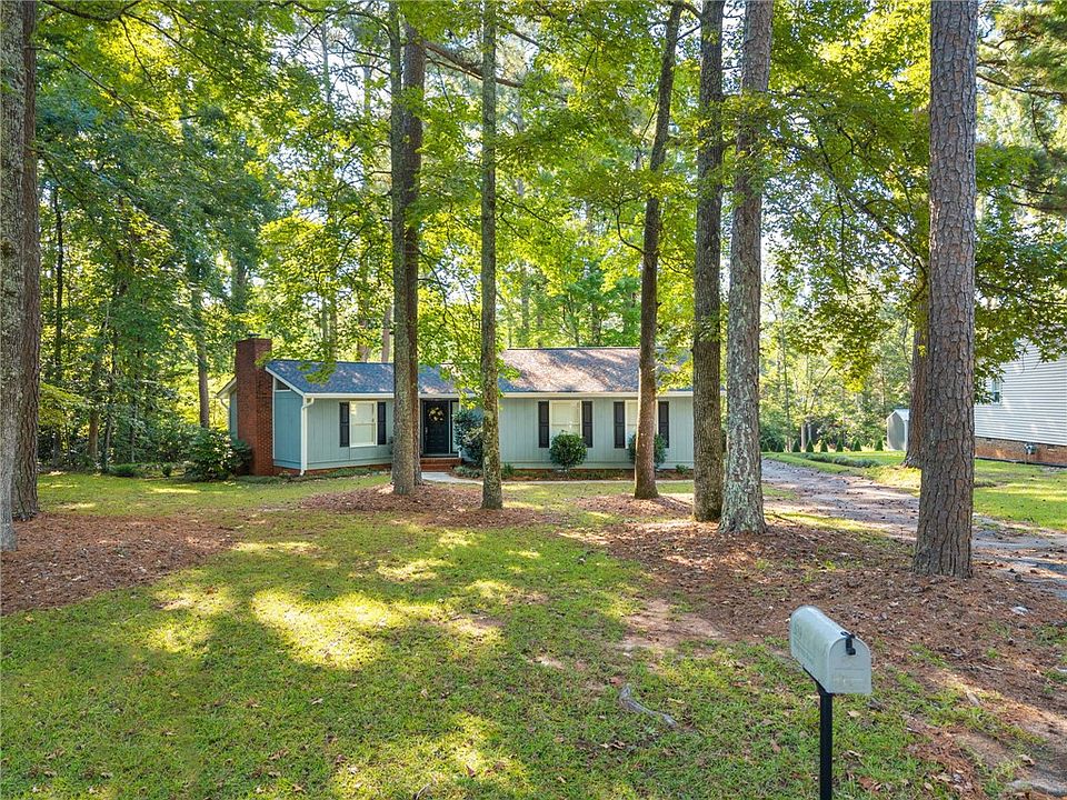 1st image of 209 Windtree Rd