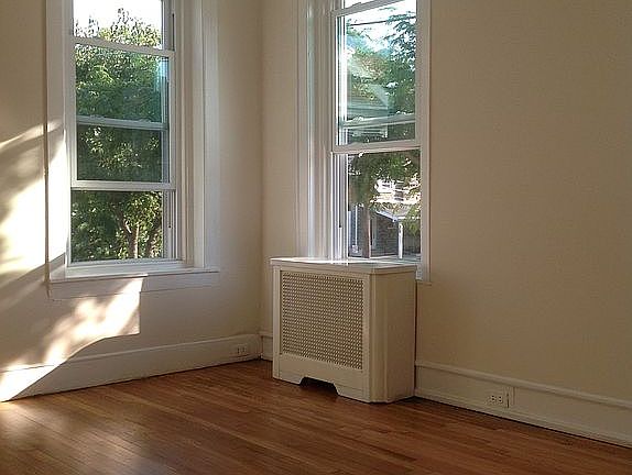3rd image of 4116 Houghton St