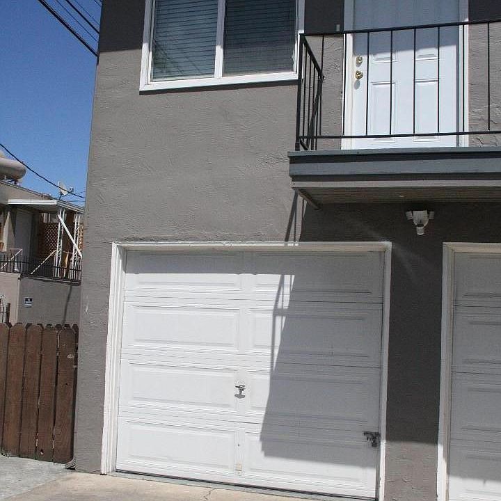 1st image of 876 Beech St