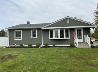 2753 Delaware Ave, North Saint Paul, MN 55109