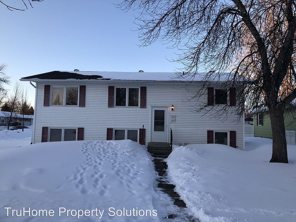 1st image of 740 Central Plains Ct