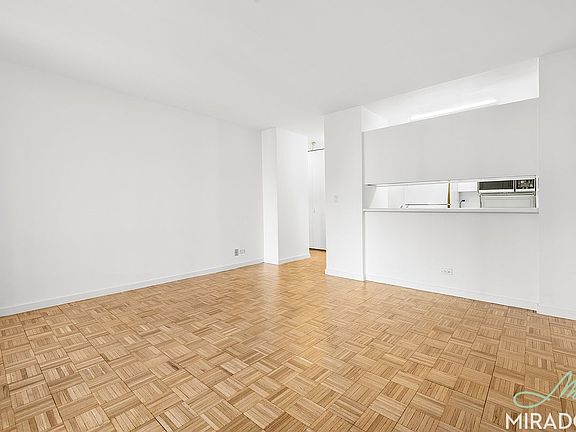 5th image of 145 E 48th St APT 21A