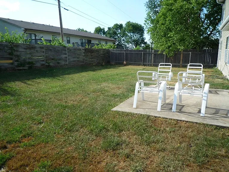 3604 Churchill Dr — Photo 16