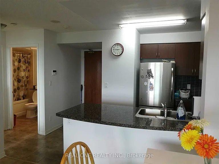 4900 Glen Erin Dr #805 — Photo 5