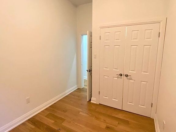 2nd image of 179 Markham St #1