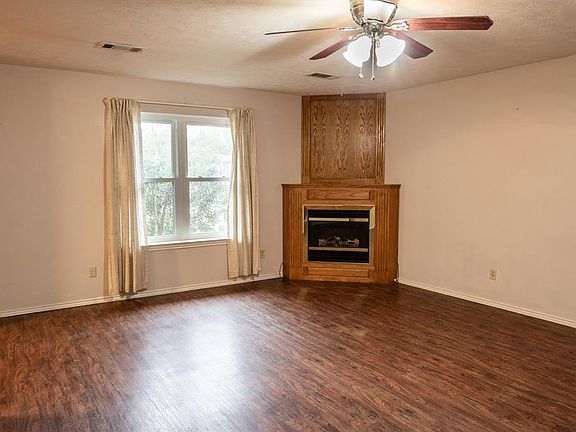 5th image of 3311 Oriole Ln
