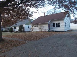 1911 Fulton Ave, Rockford, IL 61103