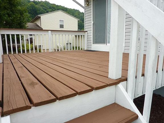 5th image of 632 Livingston Ct