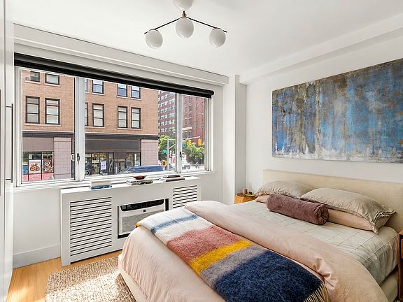 4th image of 105 W 13th St APT 2A