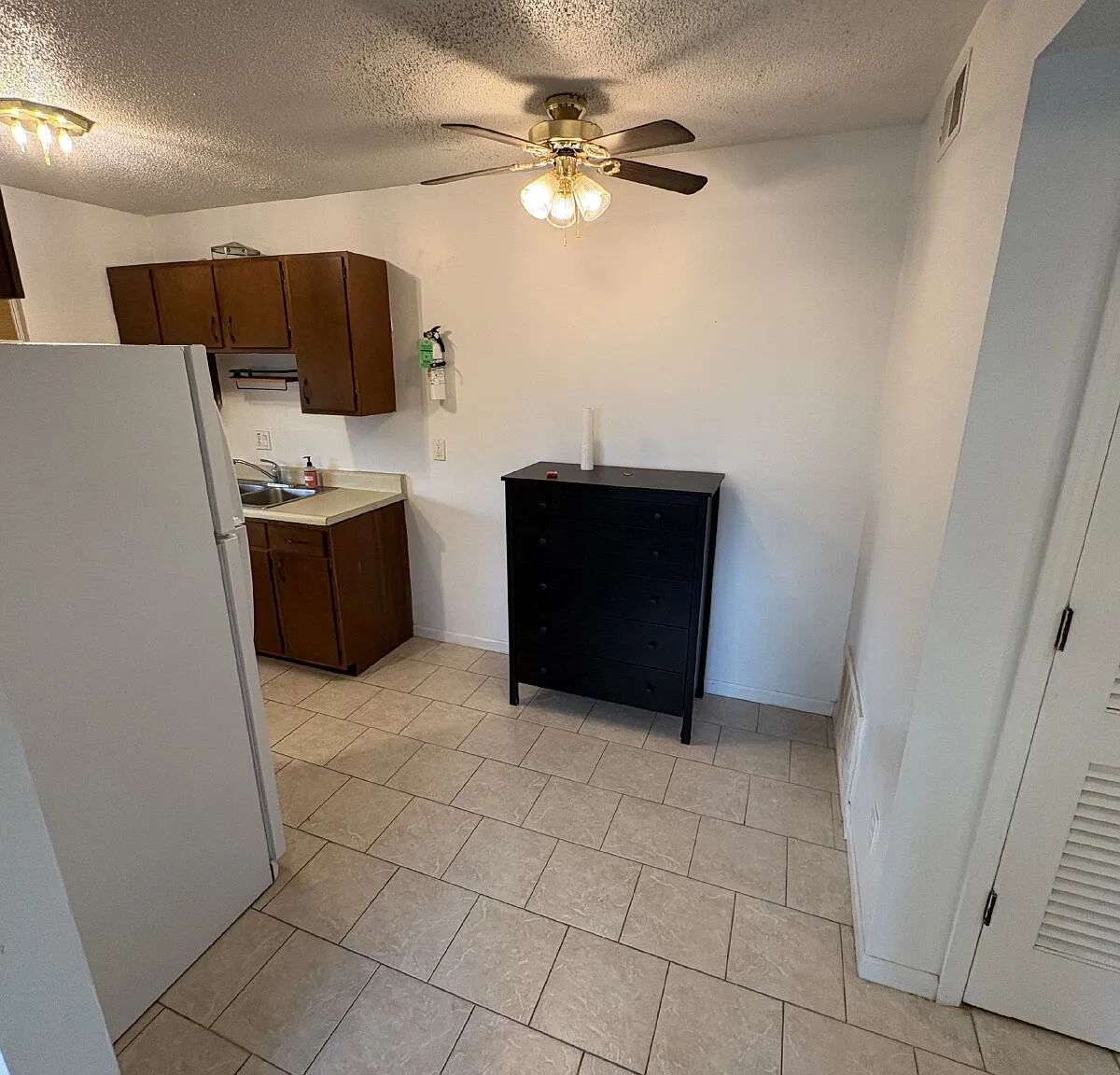 1 bed, 1.0 bath, 600 sqft, $850 — Photo 3