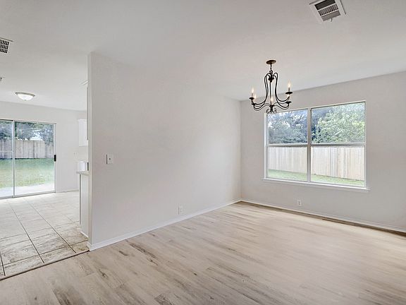 4th image of 3103 Savoy Ct