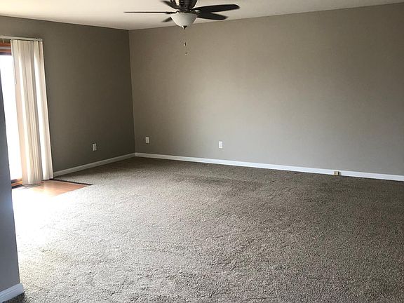 3rd image of 1459 Truman Dr