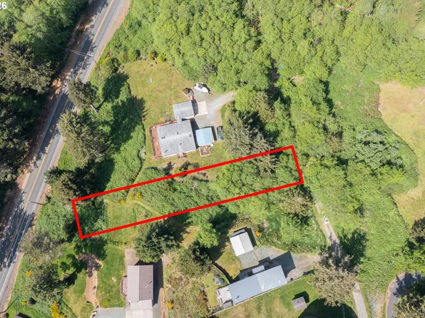 9740 Scenic View Dr, Rockaway Beach, OR 97136