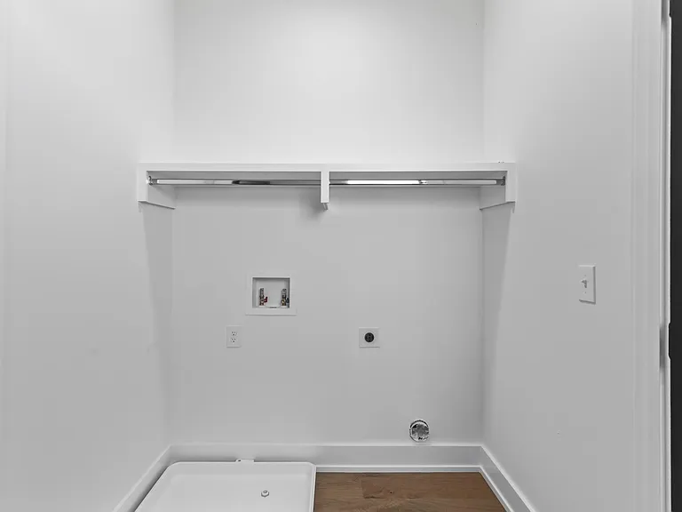 2109 Courtney Ave #A — Photo 31