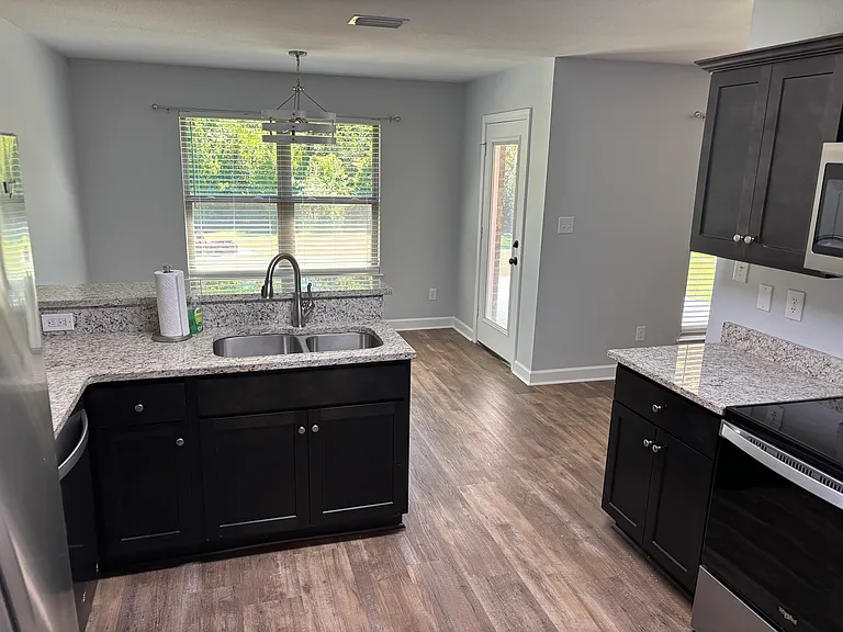 3860 Chesterfield Ln — Photo 6