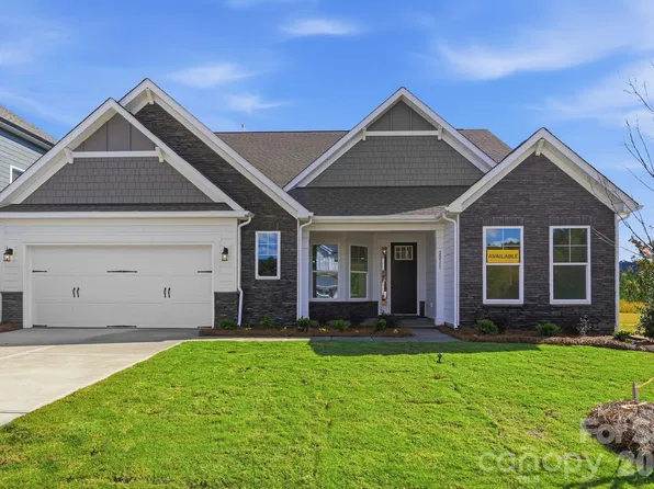 2211 Tabor Rd, Sherrills Ford, NC 28673