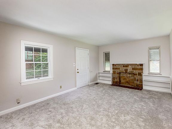 5th image of 8320 Banbury St